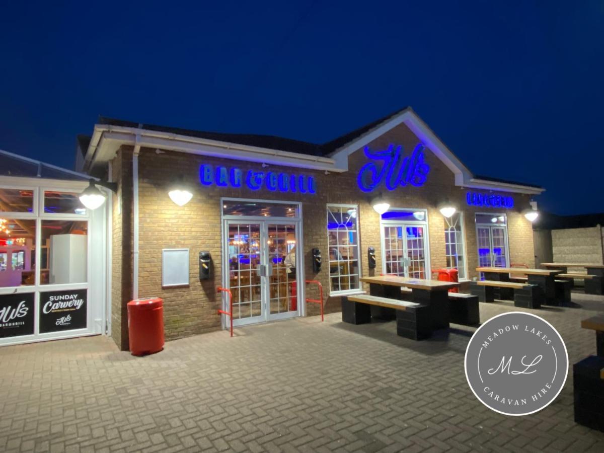 Palm Grove 181- Golden Palm - Pet Friendly, Wifi, Central Heating, Bed Linen - Meadow Lakes Caravan & Lodge Hire Chapel Saint Leonards Exterior photo
